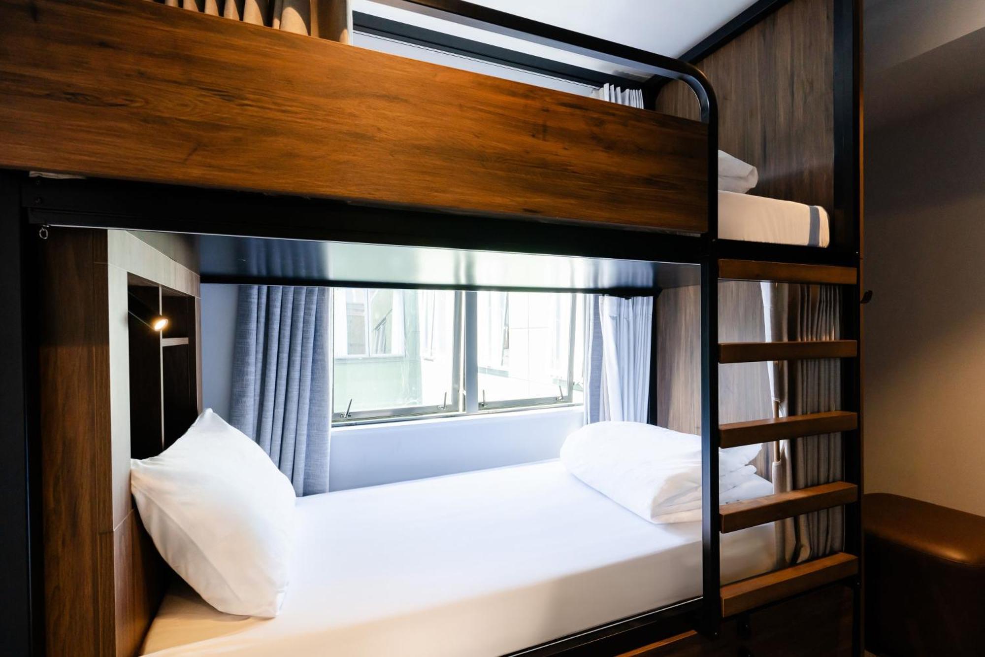 Haka House Wellington Hostel Eksteriør bilde A bunk bed
