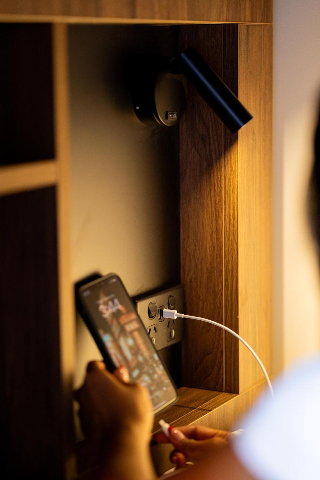 Haka House Wellington Hostel Eksteriør bilde A phone plugged into a power socket